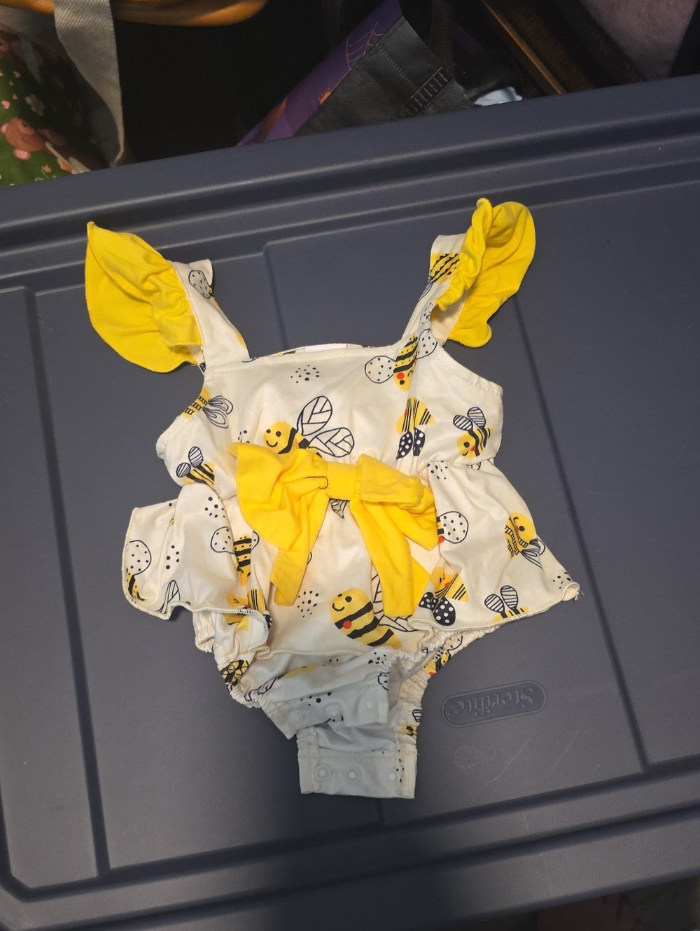 SHEIN White and Yellow Bee Print Baby One-Piece with Bow